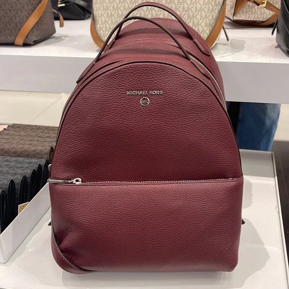 Michael Kors Women's Valerie Medium Pebbled Leather Backpack
NWT - Picture 2 of 3